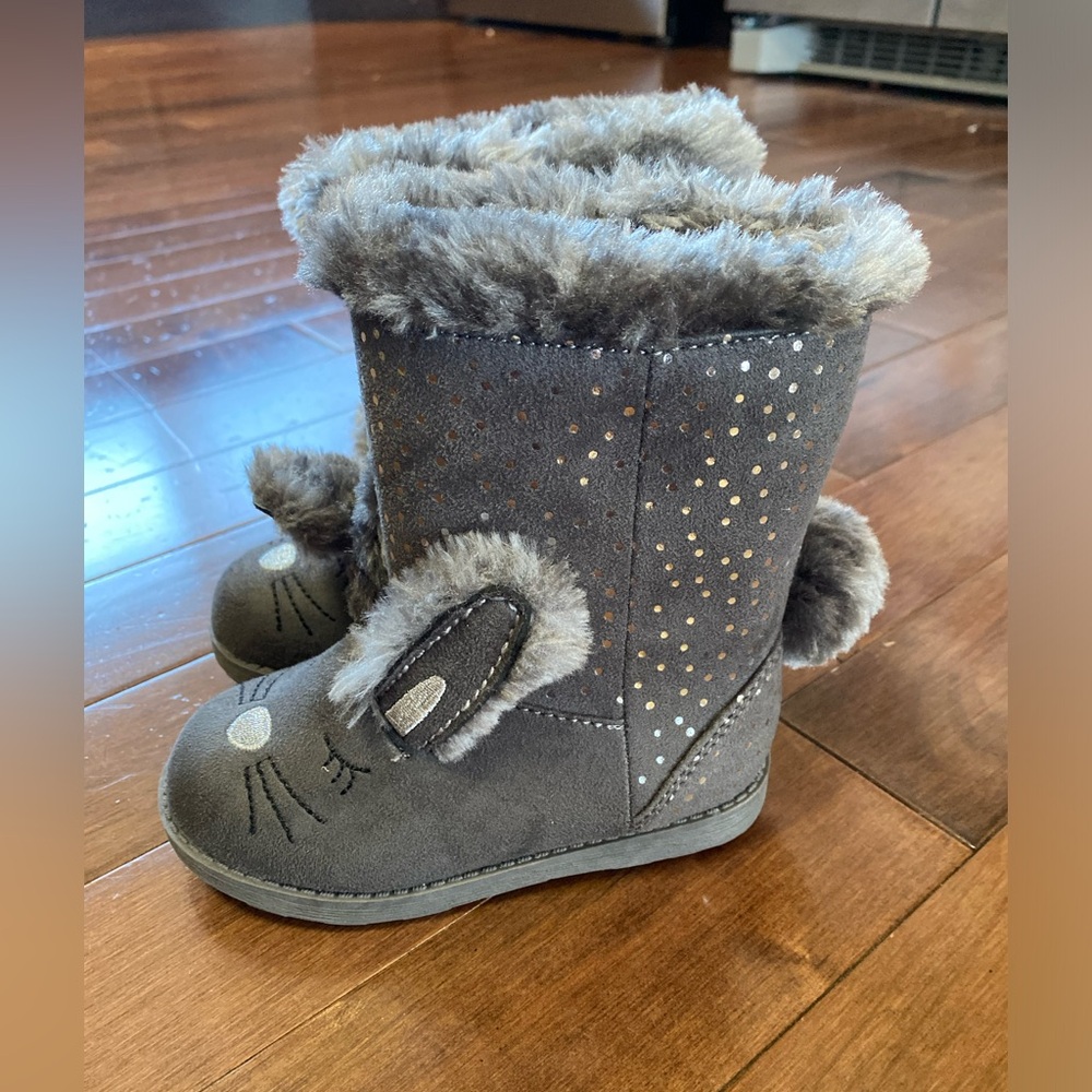 Toddler Cat & Jack Bunny Winter Boots mid high size 8